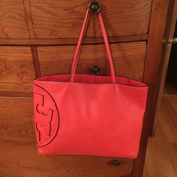 Tory Burch Handbags - Tory Burch Pebbled Leather All T East West Tote